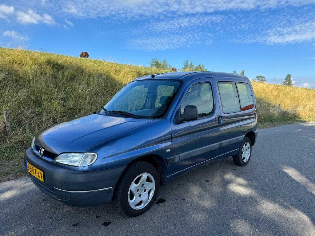 Peugeot Partner 1.8 Combispace Personenauto 88-DX-XV, Auto's, Peugeot, 4 cilinders, Blauw, 620 kg, 49 €/maand