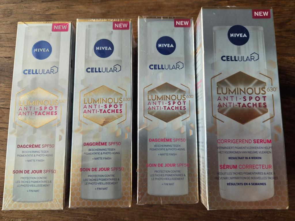 Nivea Cellular Luminous 630 Anti-Spot Dagcrème & Serum Set, Ophalen of Verzenden, Nieuw, Bodylotion, Crème of Olie