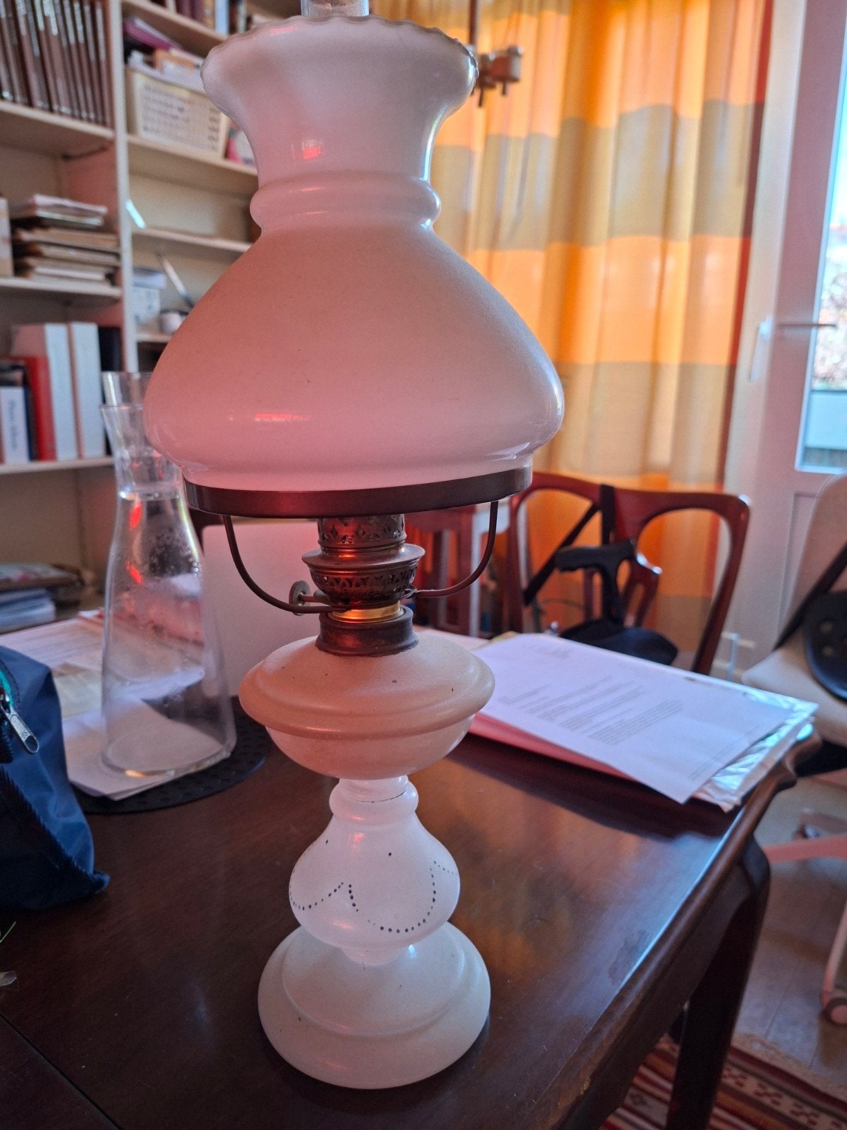 Petroleum lamp, Ophalen