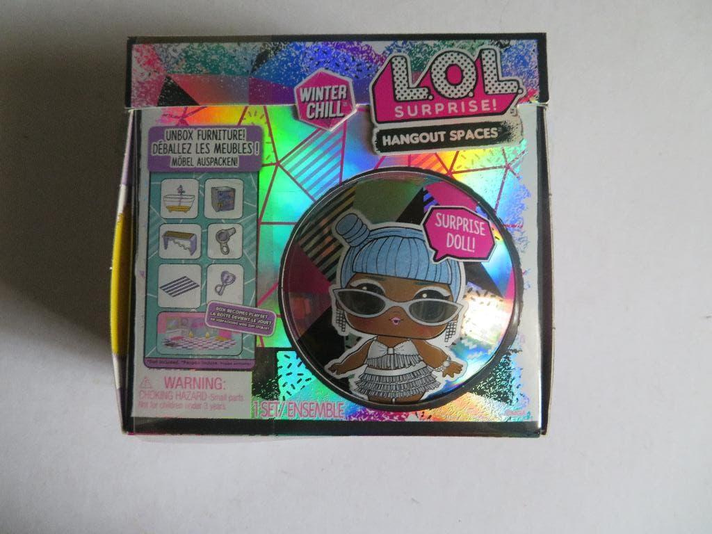 LOL SURPRISE WINTER CHILL - HANGOUT SPACES - UNBOX FURNITURE, Ophalen of Verzenden, Nieuw, Barbie