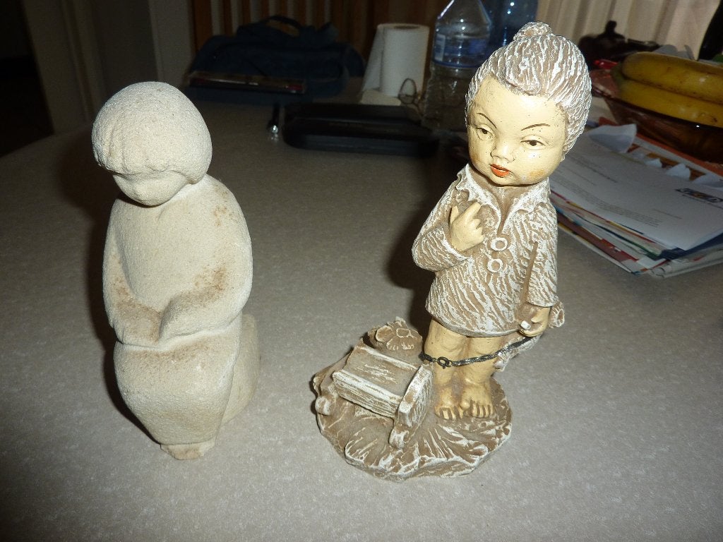 3 oude stone beeldjes, Verzamelen, Ophalen of Verzenden, Gebruikt, Mens