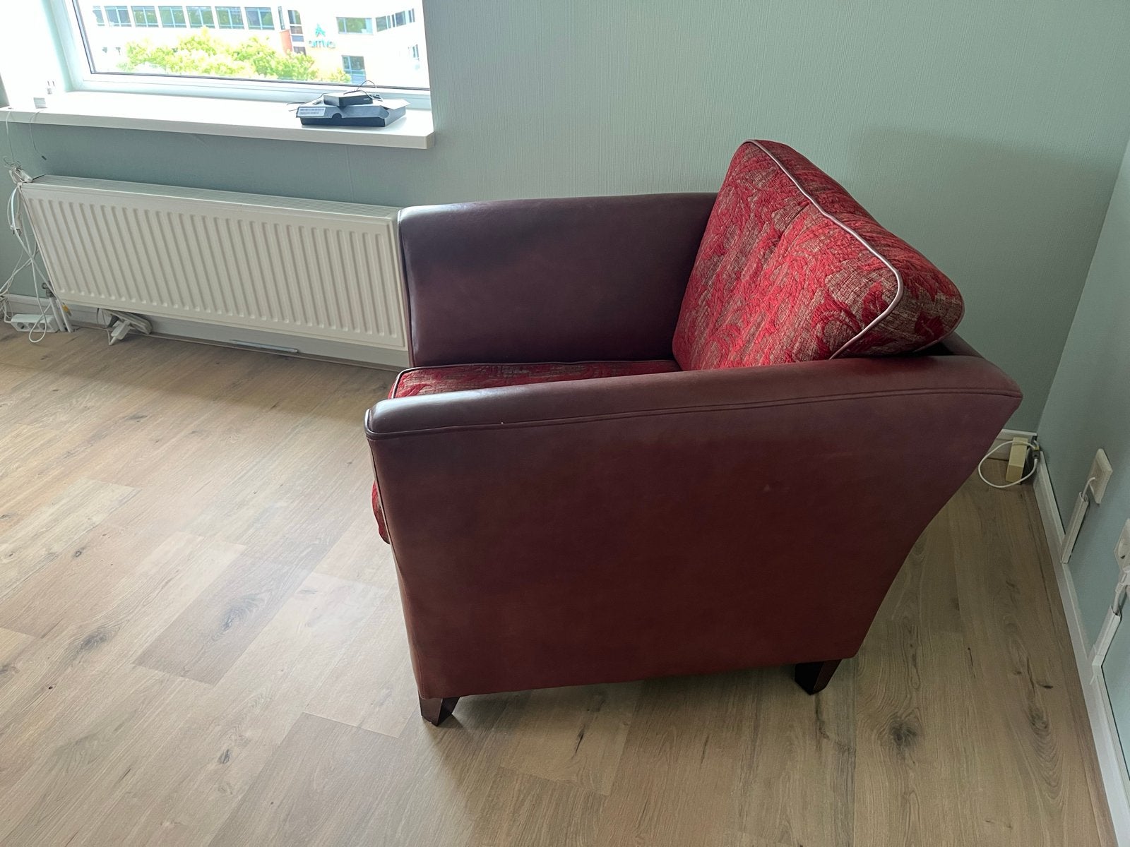 Chesterfield stoel - Gebruikt, maar nog erg netjes, Huis en Inrichting, Stoelen, Gebruikt, Overige kleuren, Leer, Ophalen of Verzenden
