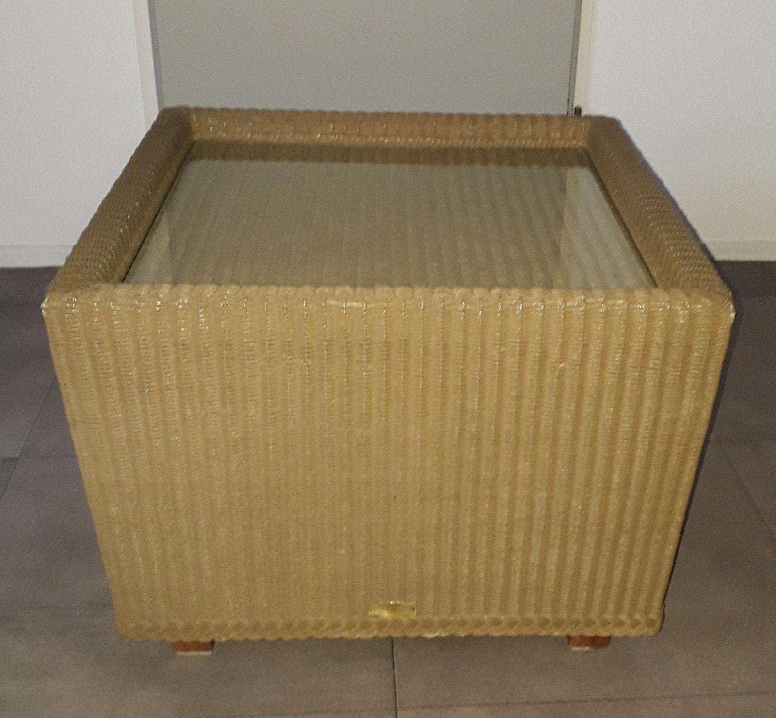 Salontafel met lose glasplaat., Ophalen, Gebruikt, Vierkant, Kunststof
