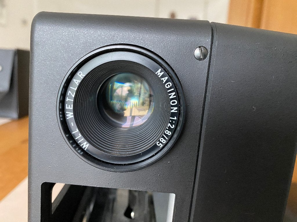Braun D300 diaprojector, Ophalen of Verzenden, Gebruikt, Met scherm