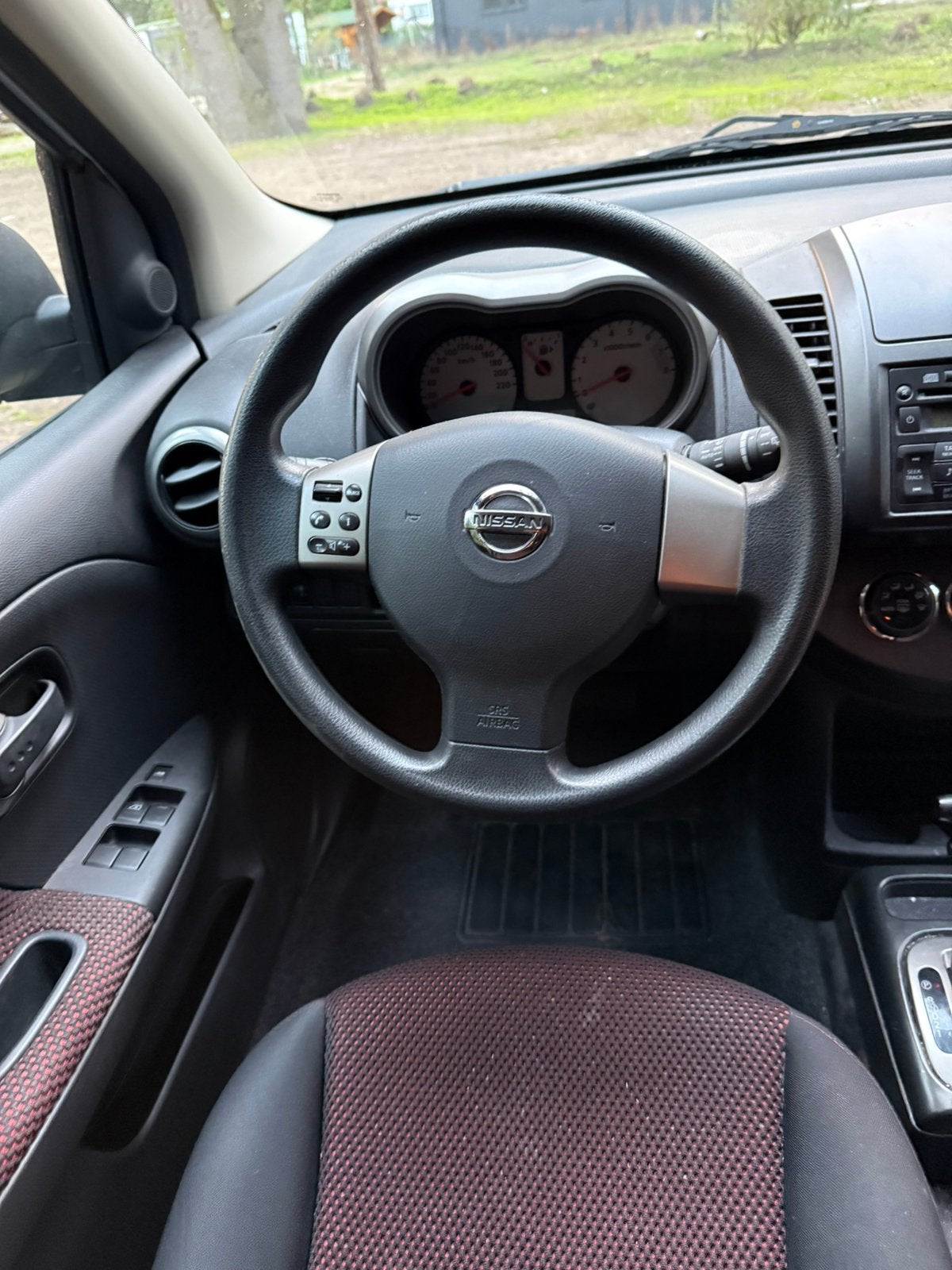 Foto 14 van Nissan Note Automaat | Benzine | 169.000 km | Dealer onderh.