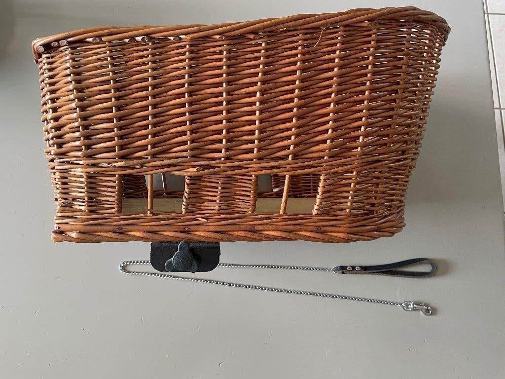GRATIS hondenfietsmand voor kleine hond., Dieren en Toebehoren, Ophalen, Zo goed als nieuw, Riet
