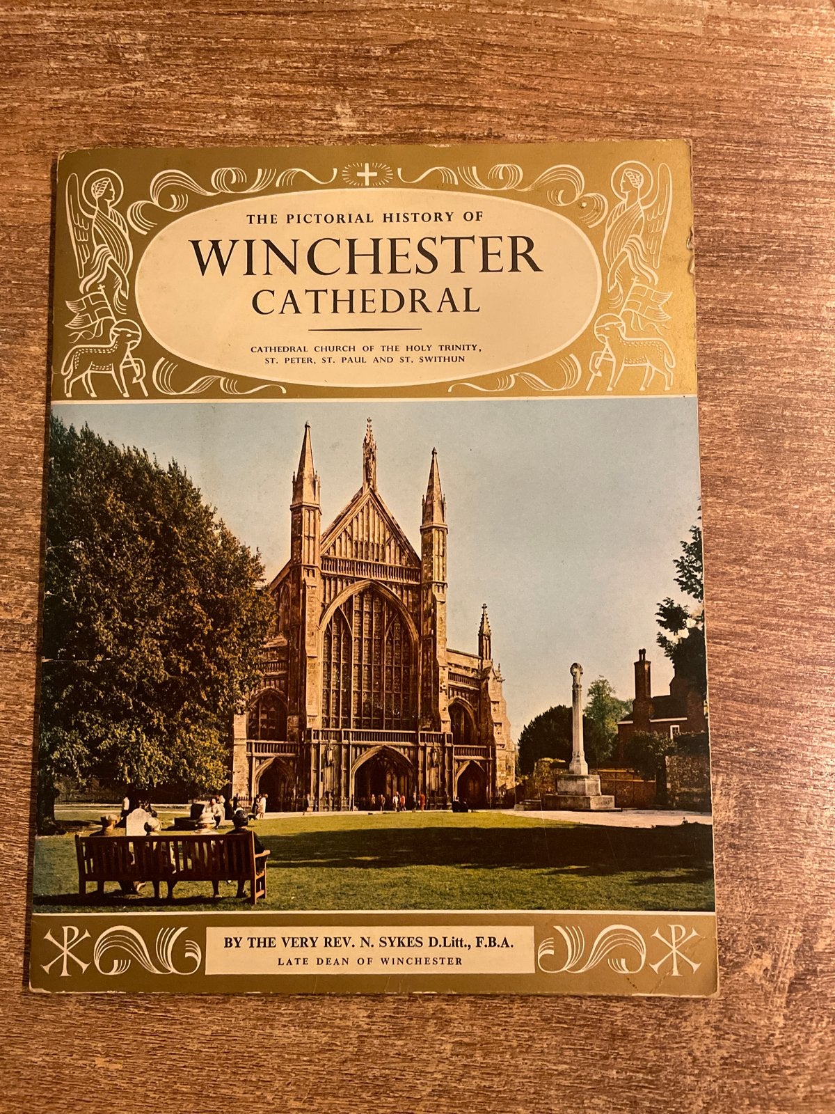 The Pictorial History of Winchester Cathedral, Ophalen of Verzenden, 20e eeuw of later, Gelezen