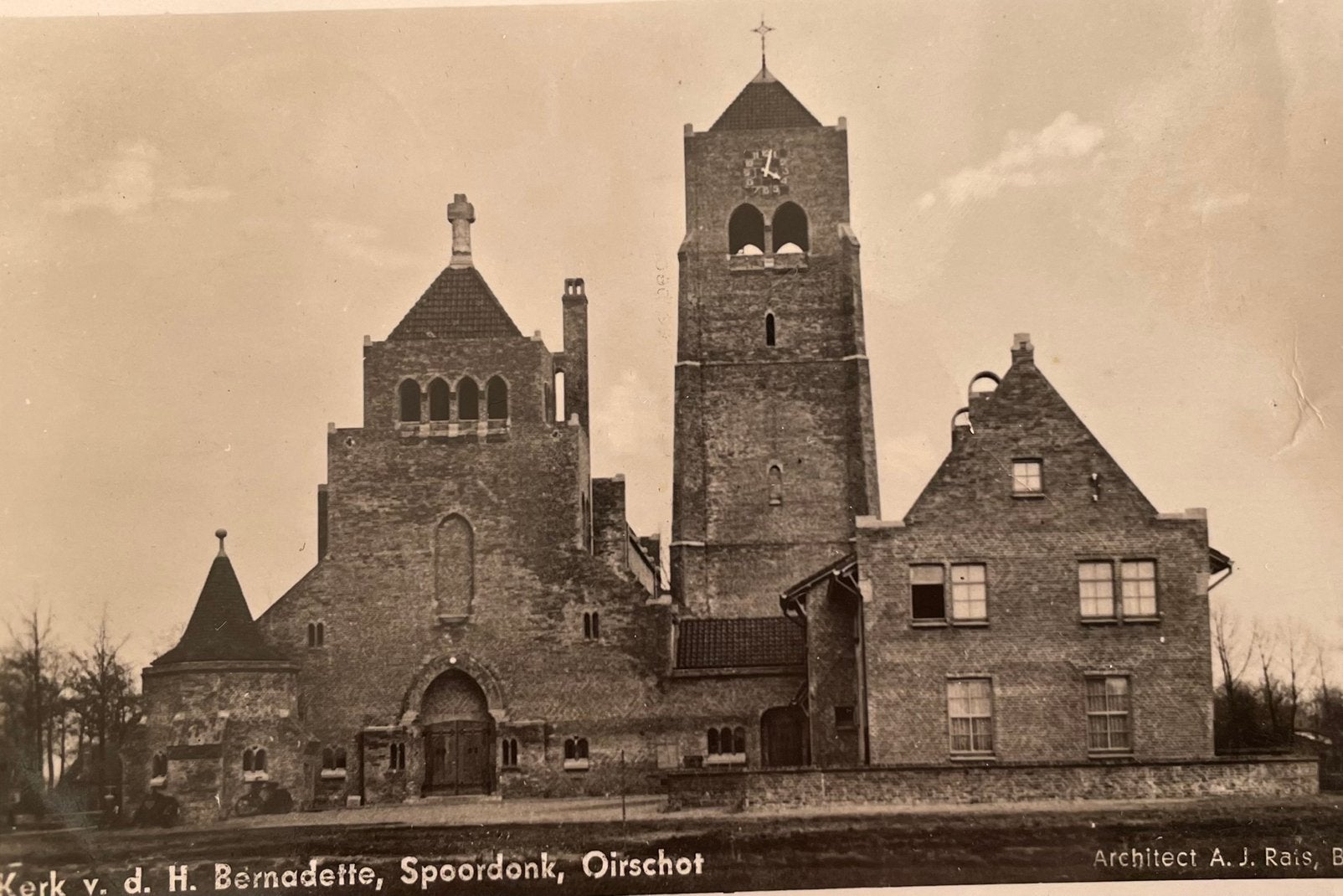 Kerk v.d H.Bernadette Spoordonk Gem Oirschot ., Ophalen of Verzenden