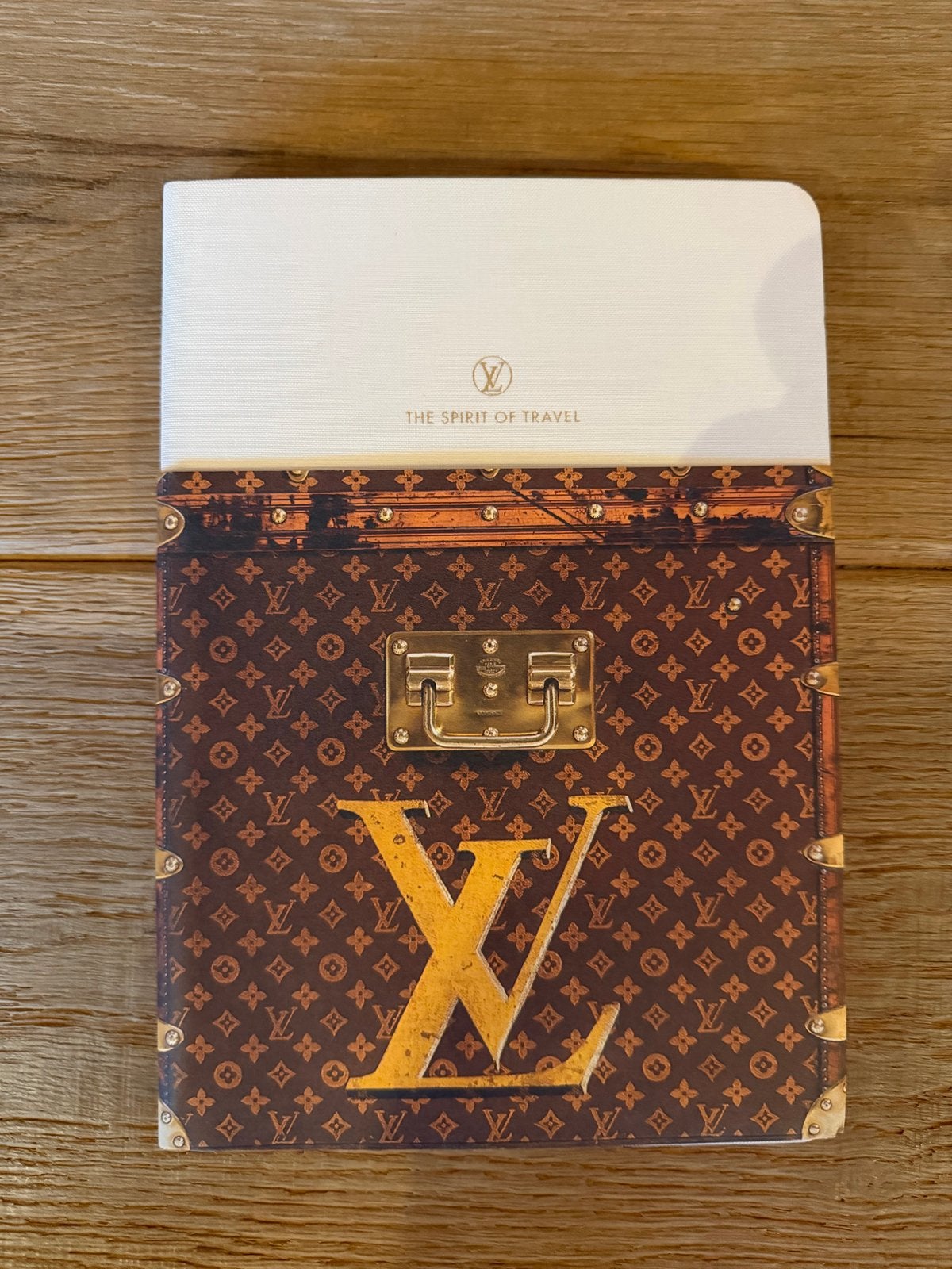 Louis Vuitton 'The Spirit of Travel' Boek -Zo goed als nieuw, Ophalen of Verzenden, Zo goed als nieuw, Europa overig
