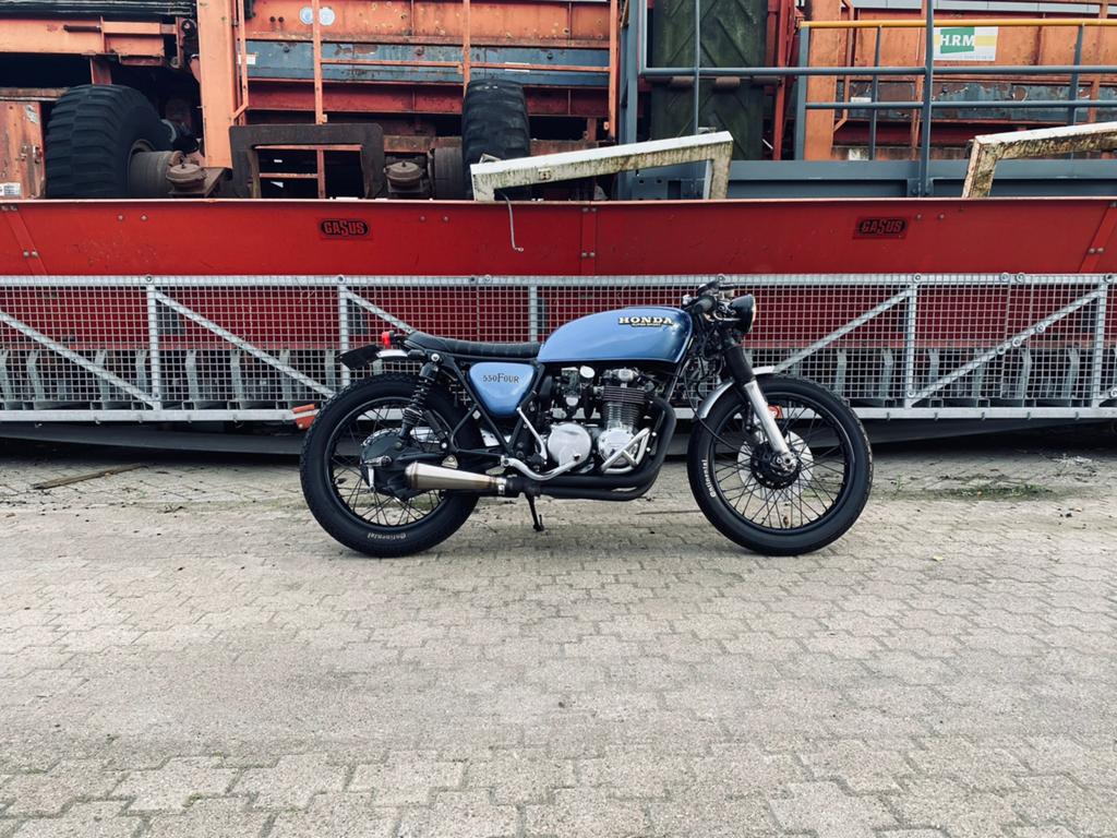 Unieke Honda CB550 1976 - caferacer - wegenbelastingvrij, Motoren, Motoren | Honda, Sportuitlaat, 4 cilinders, Motorrijbewijs A