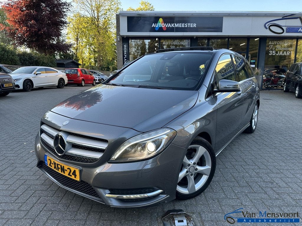 Mercedes-Benz B-klasse B250 Automaat Prestige Panorama|Trekh, Gebruikt, Euro 6, 4 cilinders, Met garantie (alle)