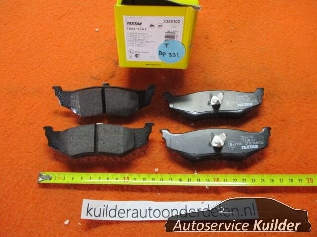 Remblokken achter Chrysler 300M Neon PT Cruiser Textar 23561, Chrysler, -, -, Nieuw