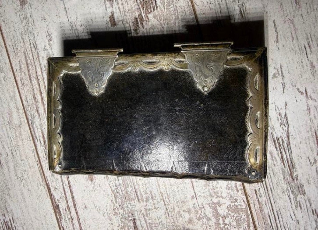 Zeldzame 18e-eeuwse Bijbel met zilveren beslag, Antiek en Kunst, Antiek | Boeken en Bijbels, Ophalen of Verzenden