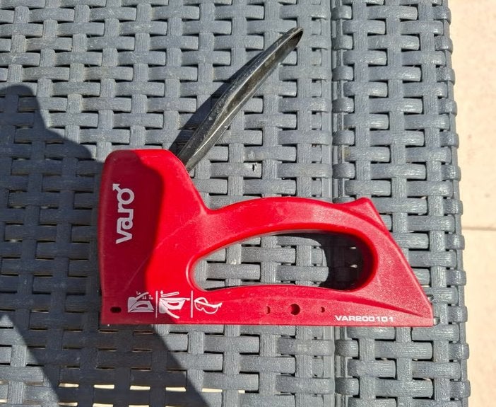 Varo Handtacker 200201 te koop!, Doe-het-zelf en Verbouw, Ophalen of Verzenden, Gebruikt, Tacker/nietmachine