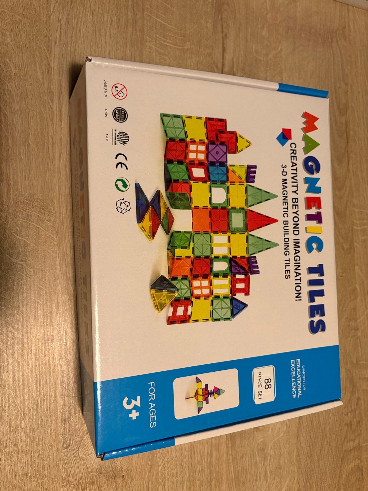 Magnetic Tiles Kinderspeelgoed - 88 Bouwstenen met Auto, Ophalen of Verzenden, Nieuw, Overige merken