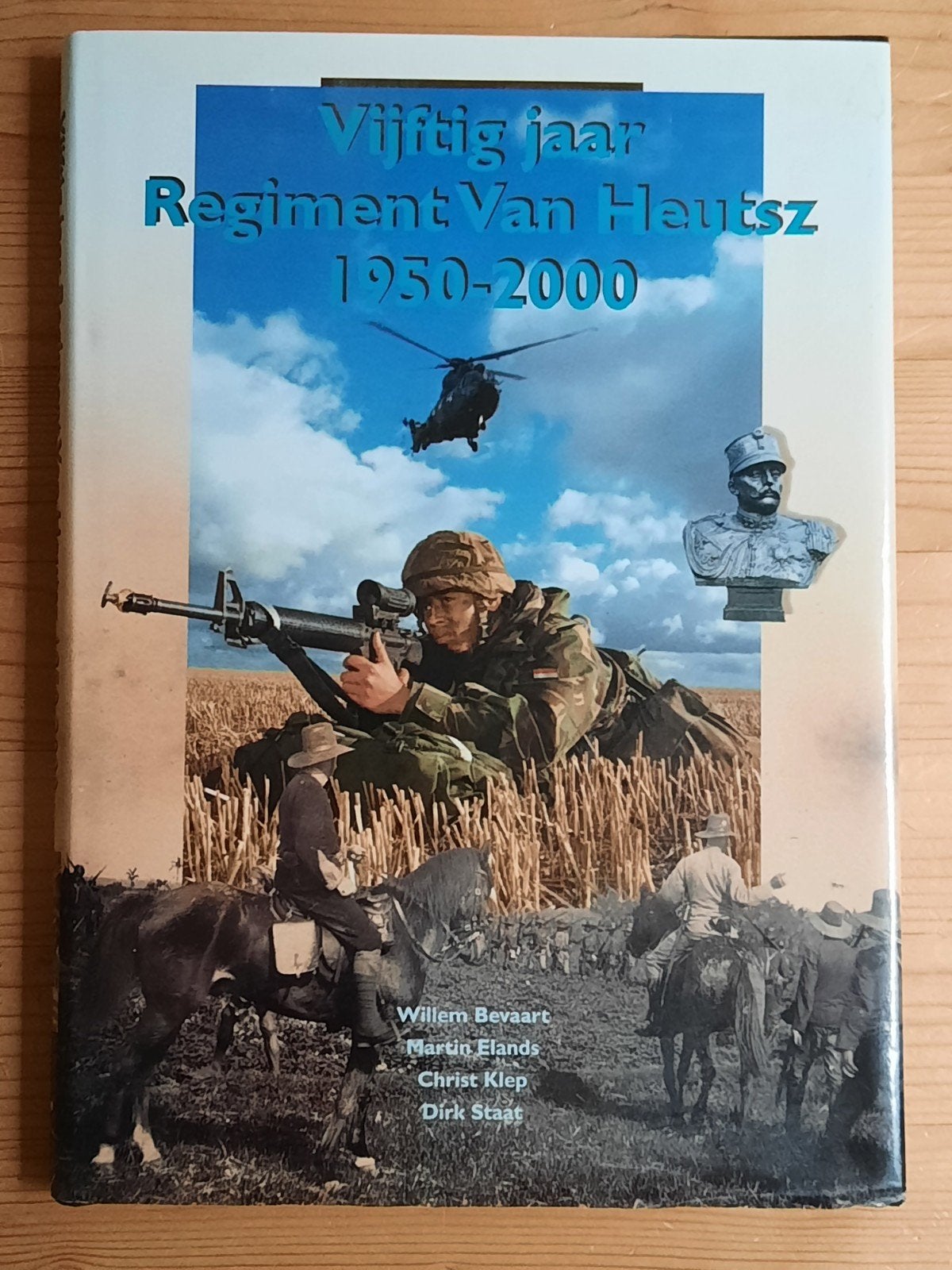 Vijftig jaar Regiment Van Heutsz 1950-2000, Gelezen, Willem Bevaart, Martin Elands, Christ Klep, Dirk Staat, Ophalen of Verzenden
