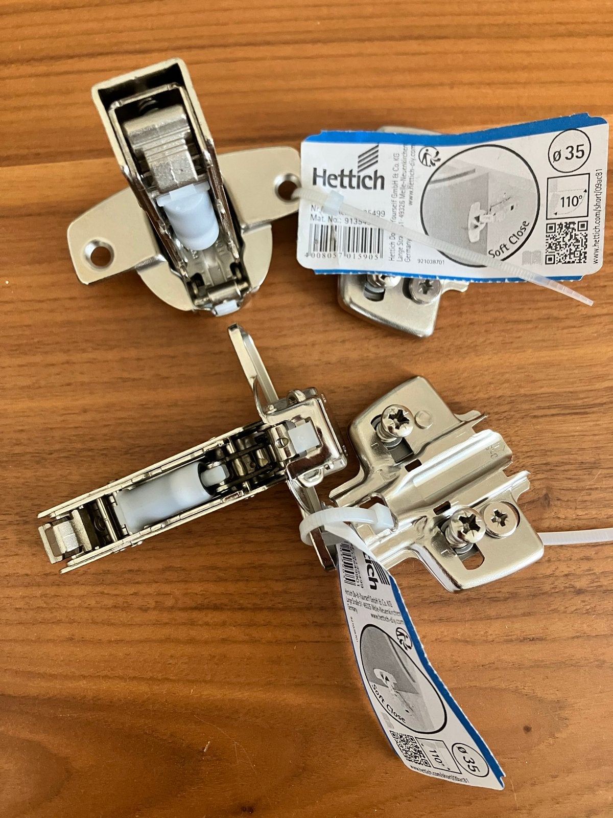 2 Nieuwe Hettich scharnieren met demping 35mm, Ophalen of Verzenden, Nieuw, Scharnier