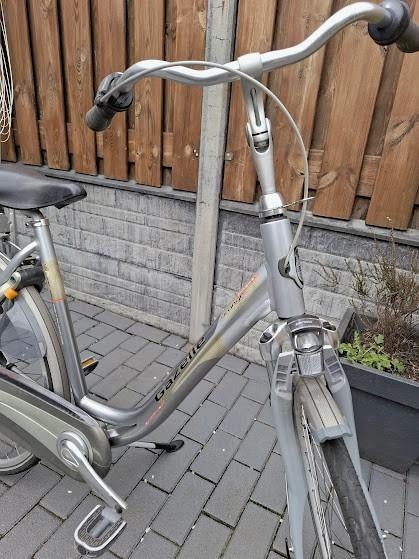 GAZELLE ORANGE DAMESFIETS €100 VASTE PRIJS, Fietsen en Brommers, Fietsen | Dames | Damesfietsen, Ophalen, Terugtraprem, 53 tot 56 cm