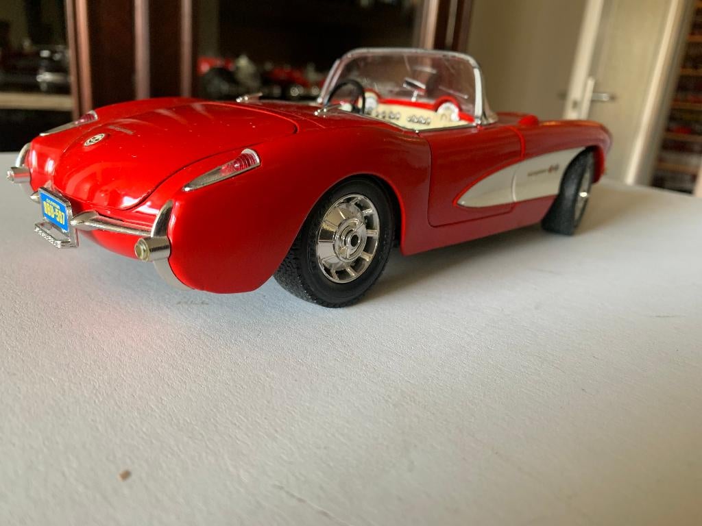 model auto   Chevrolet   cornet 1952   1op18, Ophalen of Verzenden, Zo goed als nieuw, Bburago