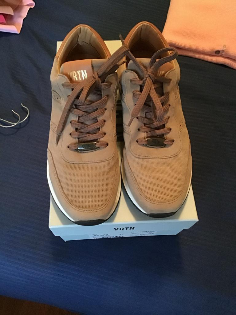 Nieuwe VRTN/Verton sneakers - Taupe, Maat 41, Overige kleuren, Nieuw, Ophalen of Verzenden, Sneakers of Gympen