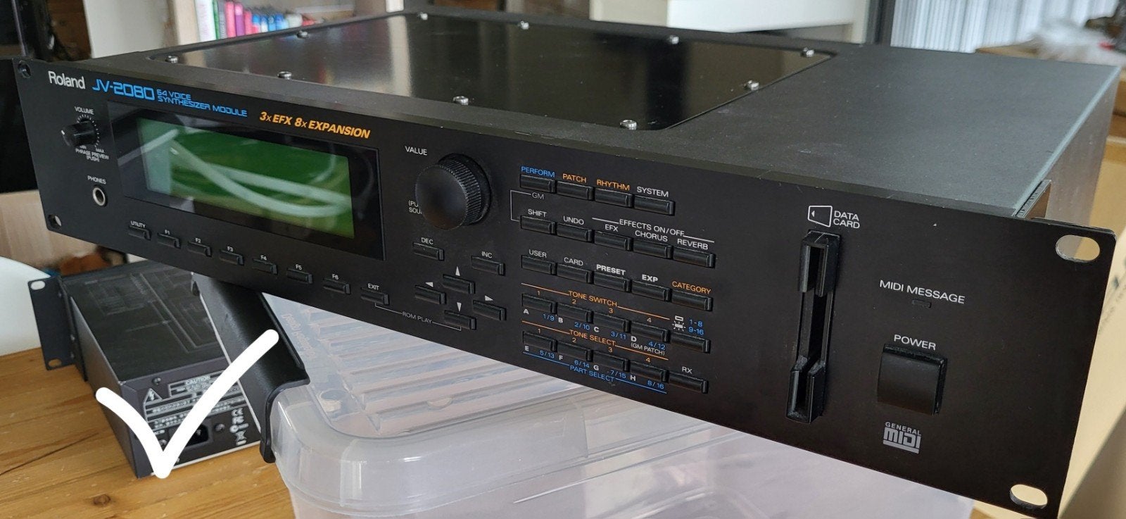 Roland JV-2080 Synthesizer Module met 8 exp sloten en 3x efx, Gebruikt, Roland, Met midi-aansluiting, Overige aantallen