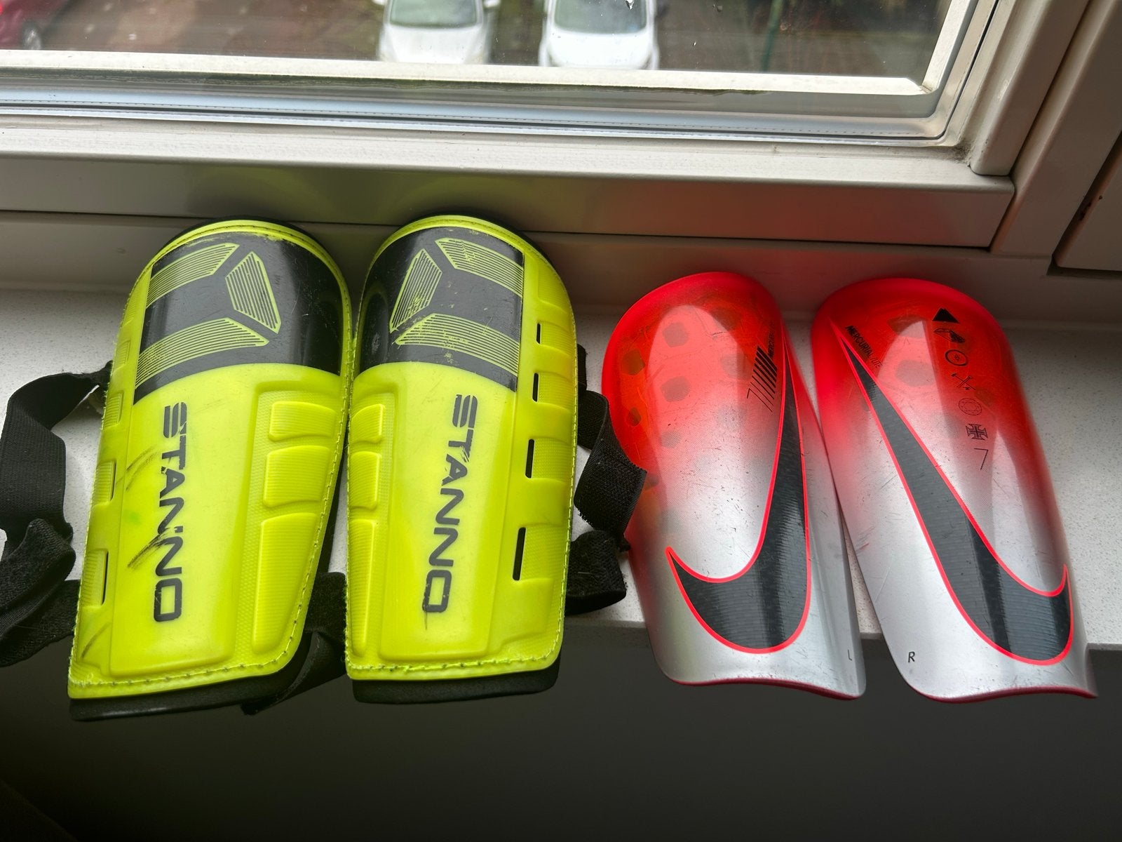 Voetbal scheenbeschermers: Stanno en Nike (Gebruikt), Ophalen, Gebruikt, Overige typen