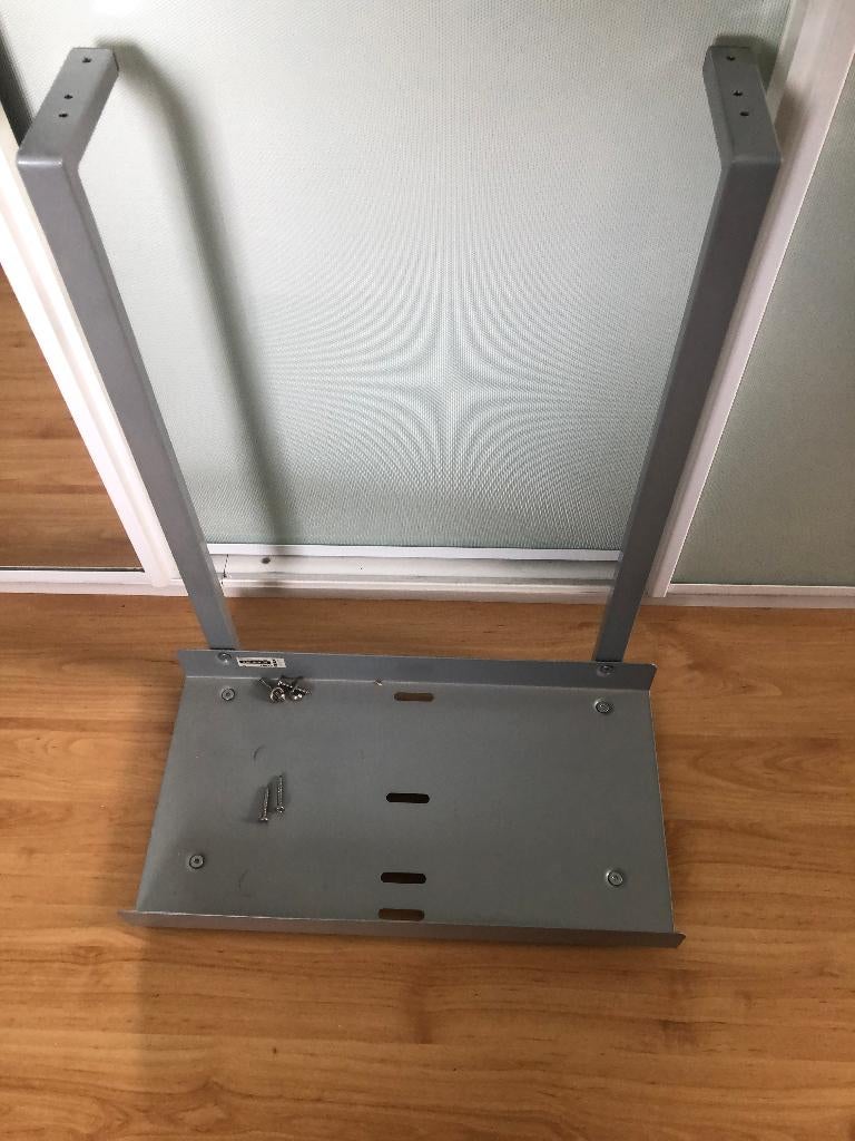 IKEA CPU houder voor desktop, Ophalen, Onbekend