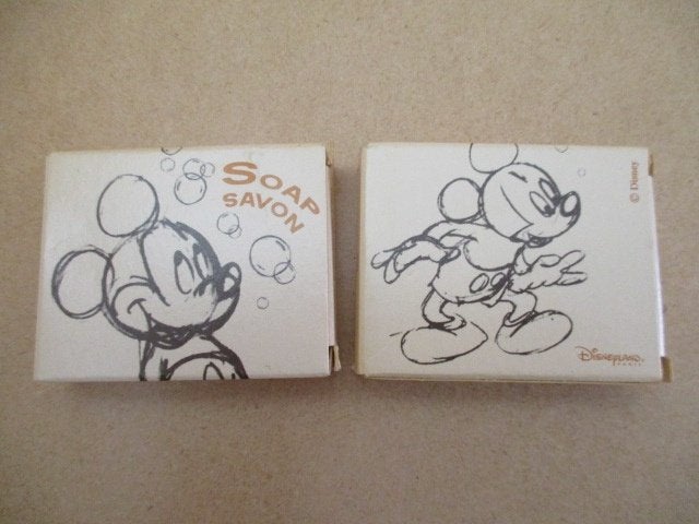 adv10258 mickey zeepje, Verzamelen, Ophalen, Mickey Mouse, Gebruikt, Overige typen