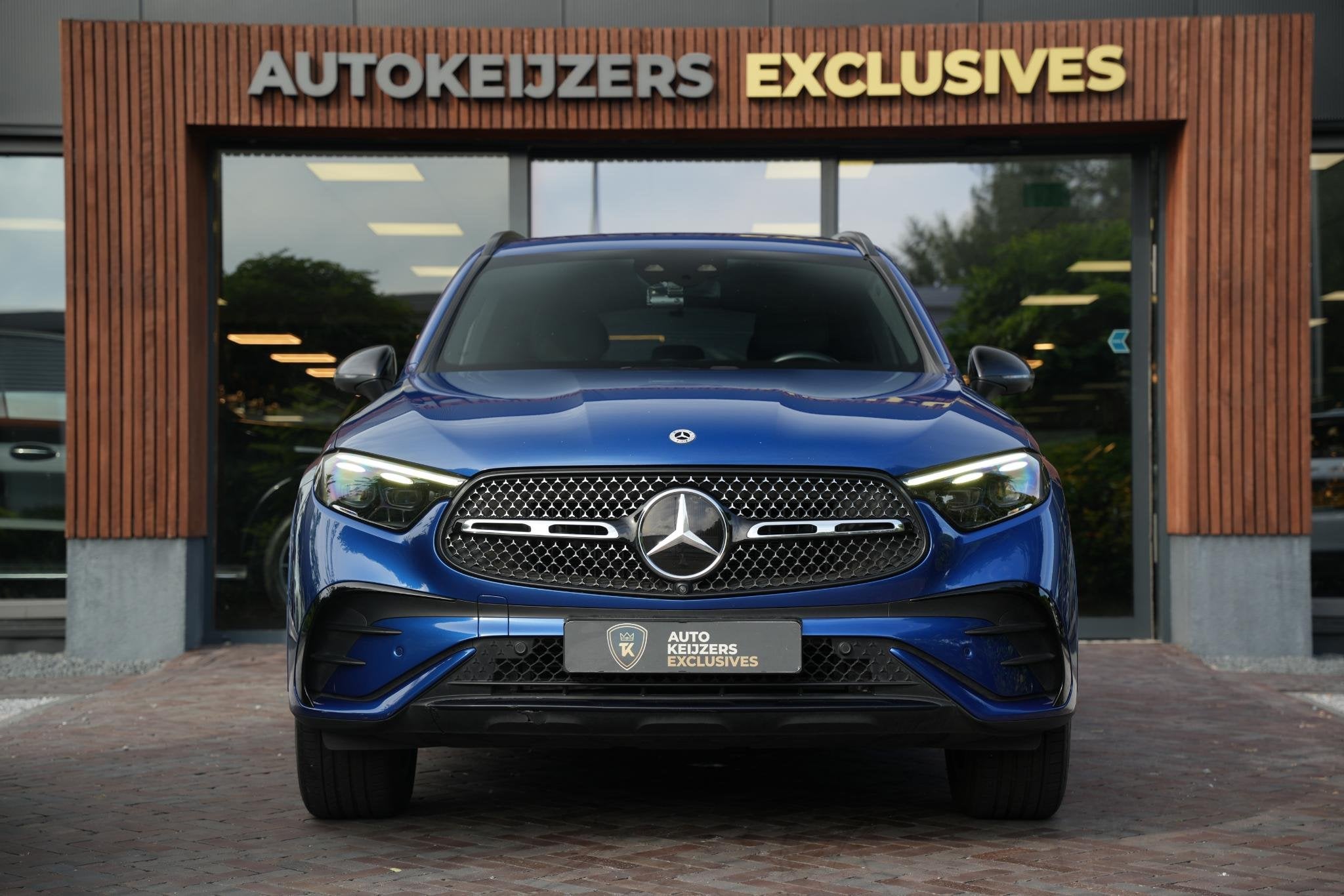 Mercedes-Benz GLC-klasse 300e 4MATIC Business Solution AMG A, Auto's, Automaat, Gebruikt, 4 cilinders, Leder