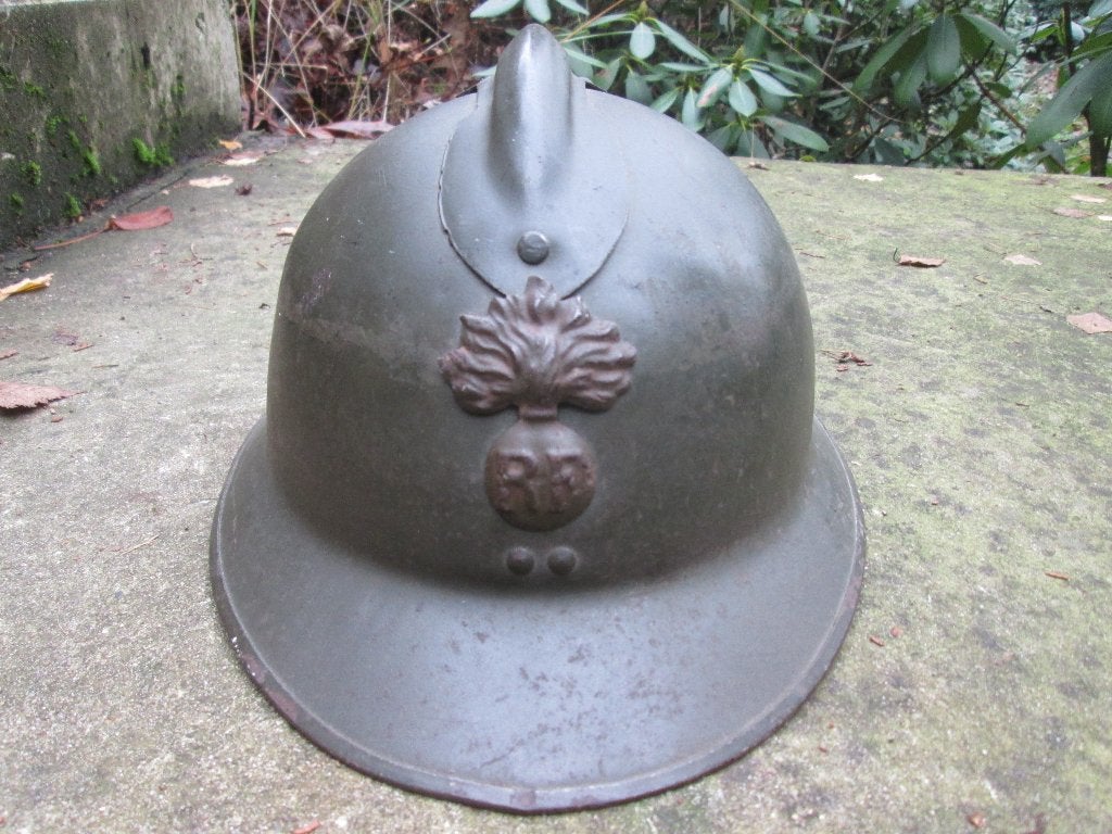 Franse helm M26 met 1e model infanterie embleem origineel., Verzamelen, Militaria | Algemeen, Ophalen of Verzenden, Landmacht