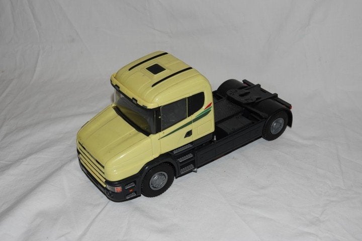 Emek Scania torpedo trekker 1:24, Hobby en Vrije tijd, Ophalen of Verzenden, Zo goed als nieuw, Bus of Vrachtwagen, Overige merken