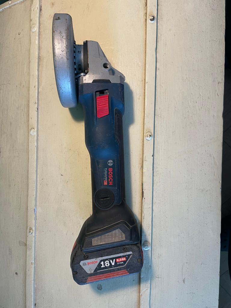 Bosch 18V GWS Accu Haakse Slijper (zonder lader), Doe-het-zelf en Verbouw, Gereedschap | Slijpmachines, Ophalen, Gebruikt