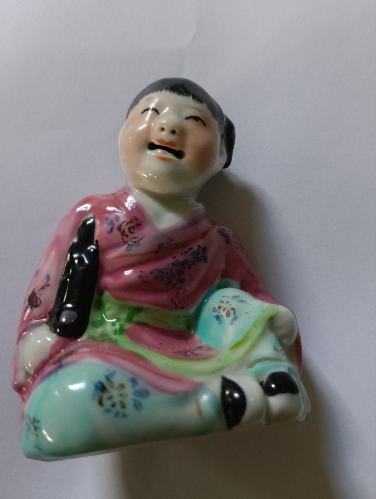 Vintage Chinees beeldje van lachende jongen, porselein, Ophalen of Verzenden