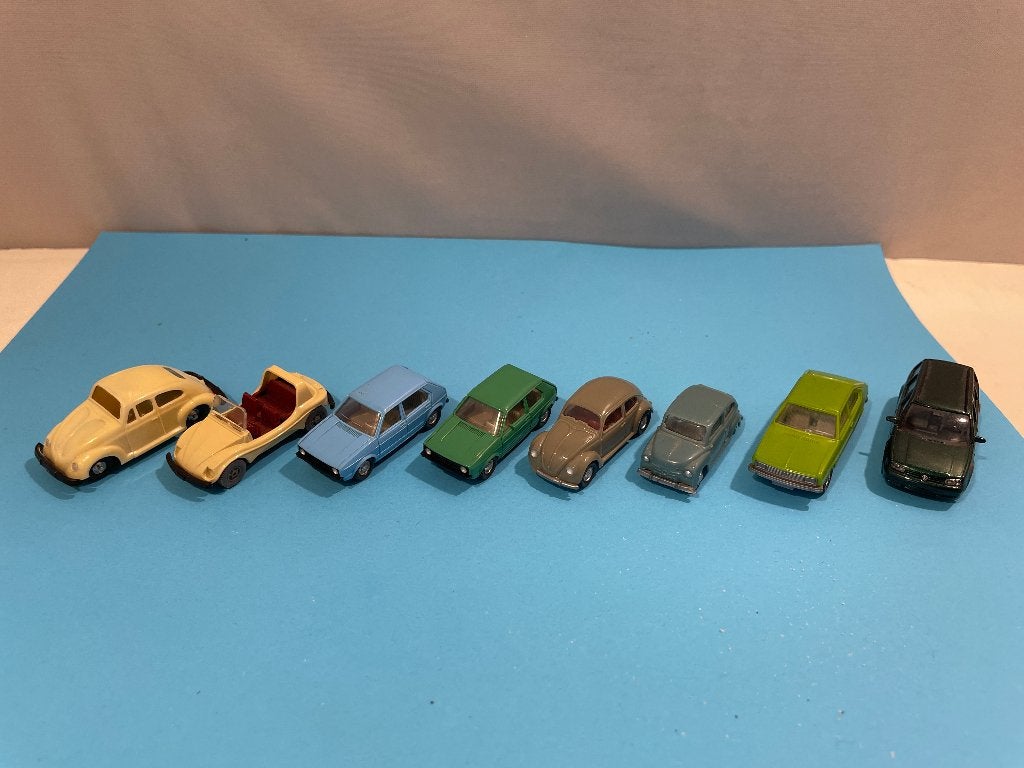 8 modelauto's met als thema VW, Overige merken, Gebruikt, Gelijkstroom of Wisselstroom, Overige typen