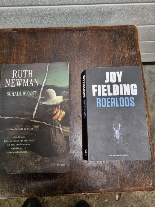 -	Boeken psychologische trillers 2 stuks, Ophalen of Verzenden