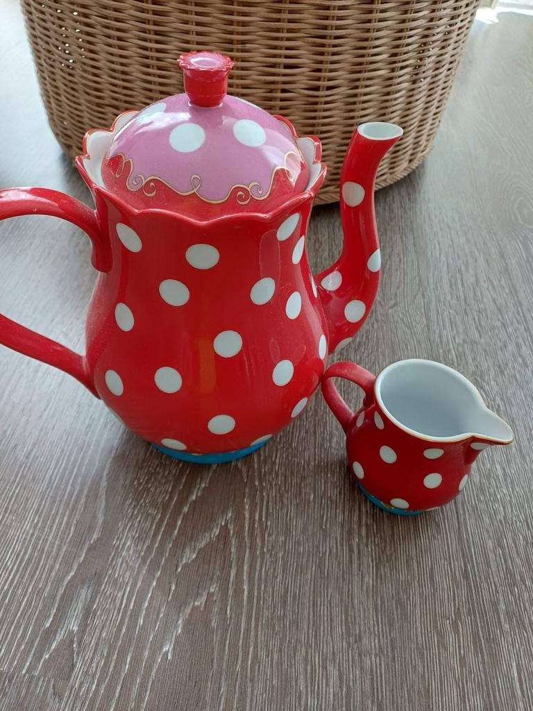 Oilily theepot met melkkan, Overige typen, Ophalen of Verzenden, Zo goed als nieuw, Overige stijlen