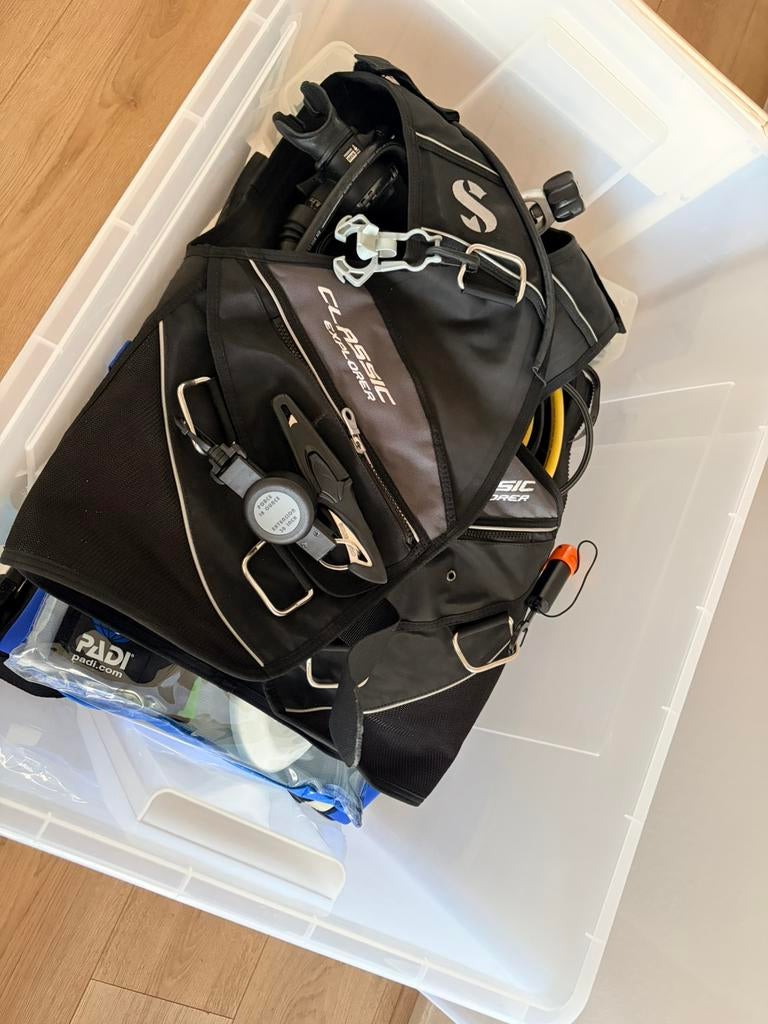 Duikset kant-en-klaar: box+ BCD + Duikpak + Regulator +  etc, Watersport en Boten, Duiken, Duikpak, Ophalen of Verzenden