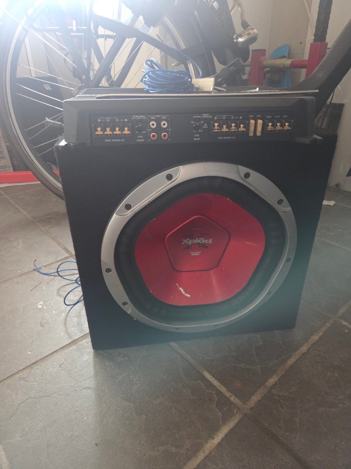 Sony Xplod Subwoofer met Versterker, Auto diversen, Autoradio's, Ophalen, Gebruikt