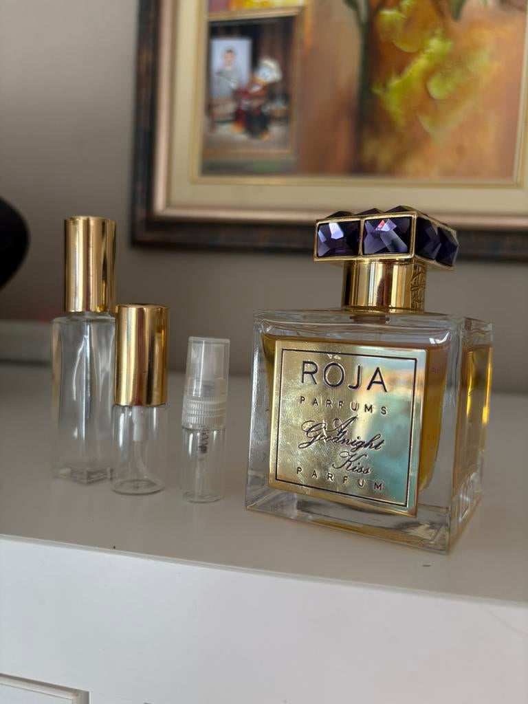 Roja parfums. A Good Night Kiss decant, sample, Sieraden, Tassen en Uiterlijk, Uiterlijk | Parfum, Ophalen of Verzenden, Zo goed als nieuw