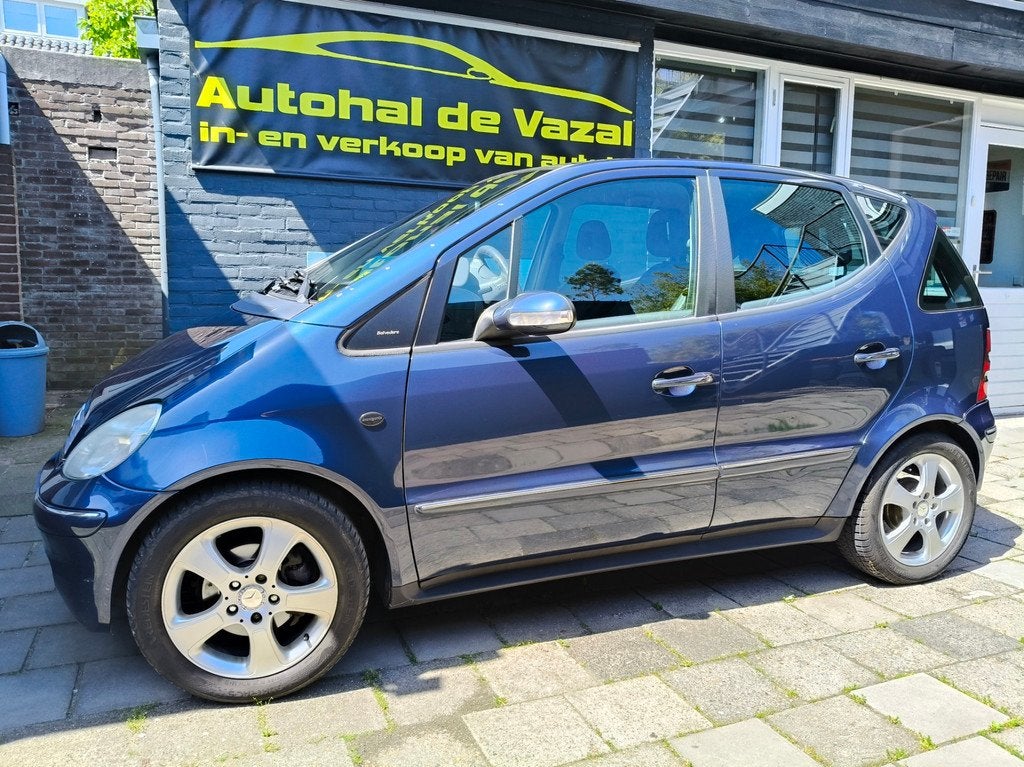 Mercedes-Benz A-klasse 160 Avantgarde airco elec spiegels IN, Auto's, Mercedes-Benz, Voorwielaandrijving, 4 cilinders, Leder en Stof