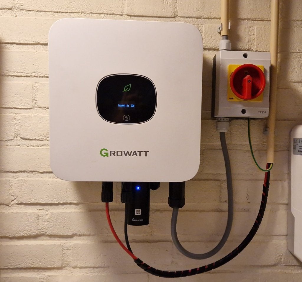 Growatt MIC 2500TL-X Omvormer - 2.5 kW, Stil & Efficiënt, Ophalen, Zo goed als nieuw, Overige typen, 200 wattpiek of meer