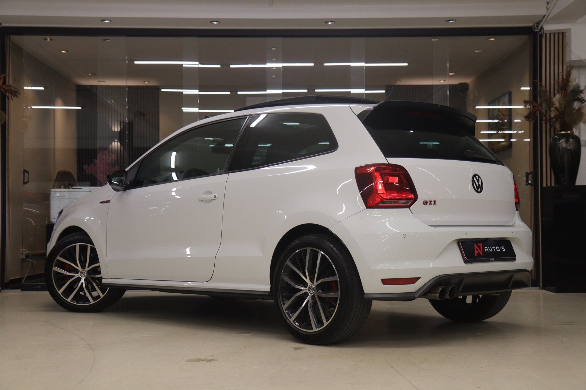 Volkswagen Polo 1.8 TSI GTI NAP /PANO/STOELVER/CARPLAY/CAM/B, Auto's, Volkswagen, Stof, Gebruikt, Euro 6, Wit