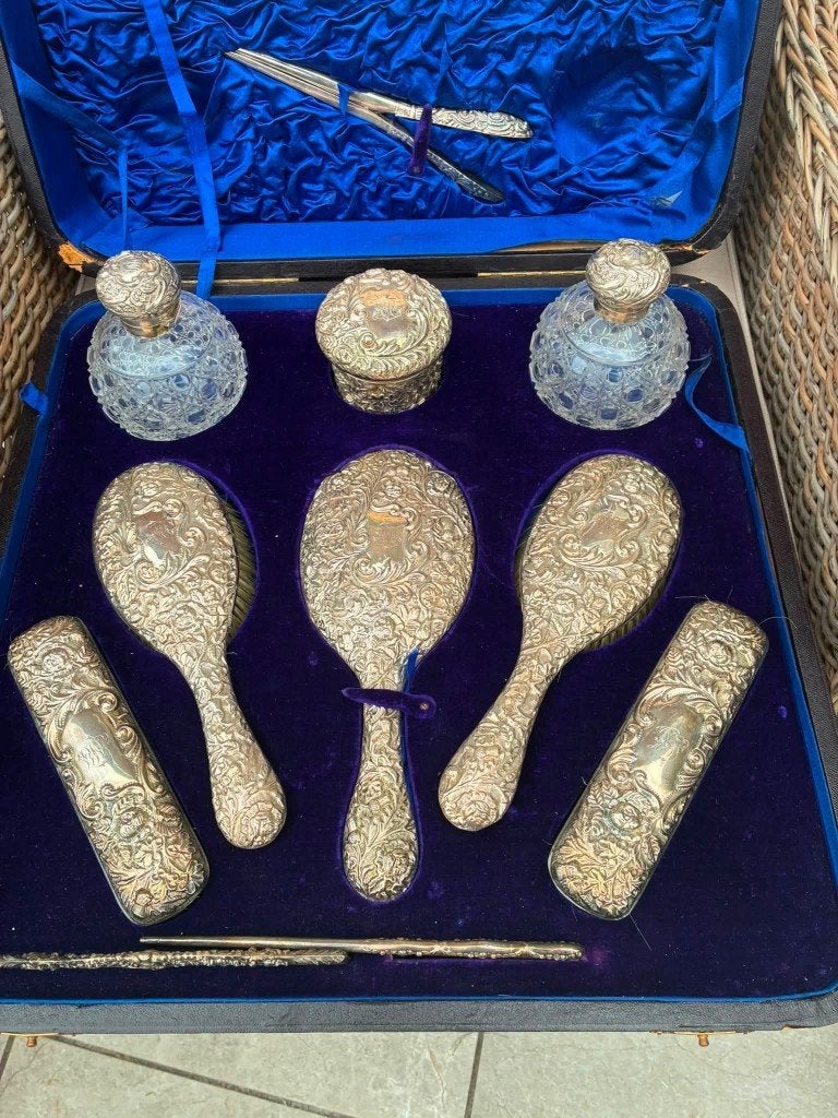 Antieke Zilveren Toilettas Set met Kristallen Flessen, Antiek en Kunst, Antiek | Goud en Zilver, Ophalen, Zilver