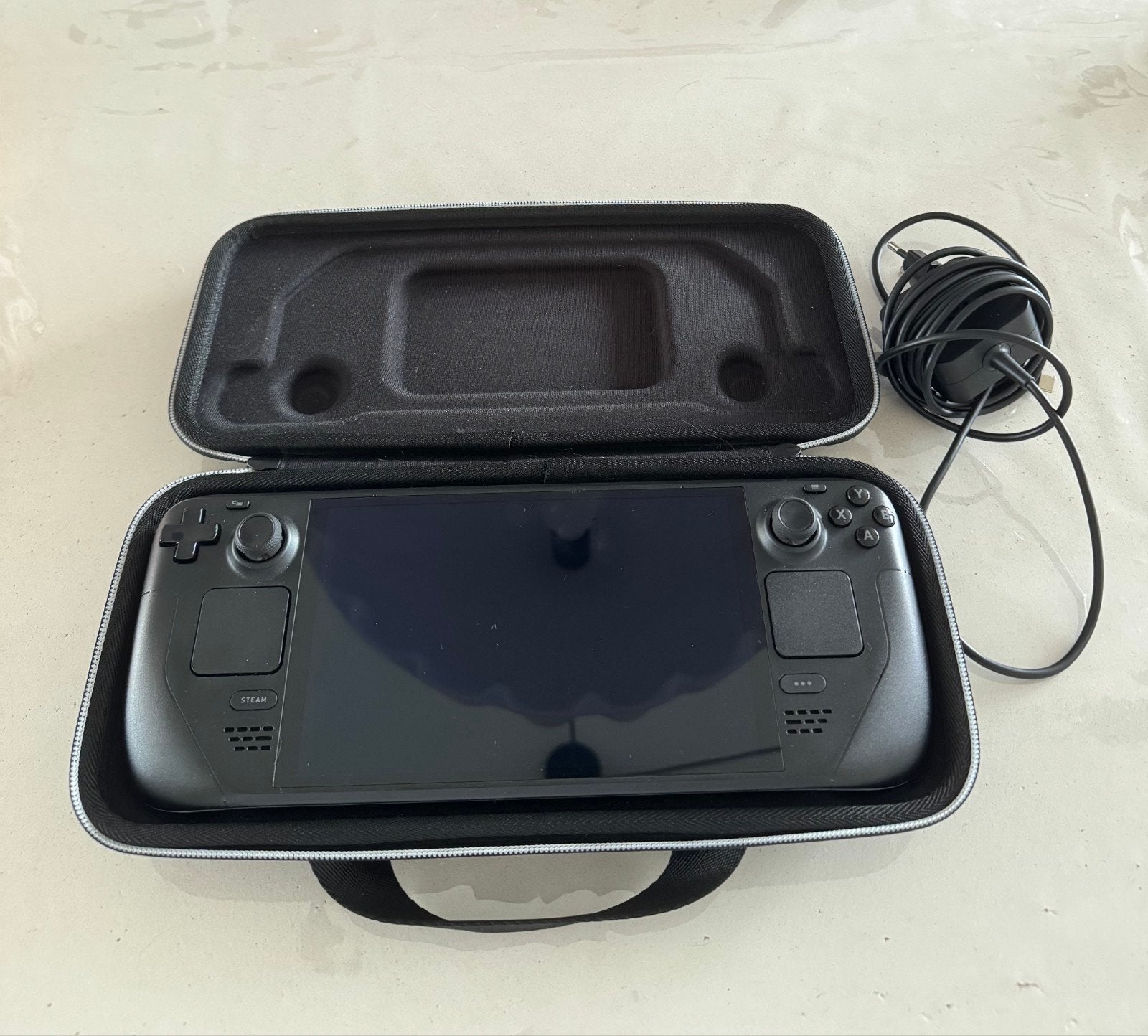 Foto 5 van STEAM DECK OLED 2TB SSD