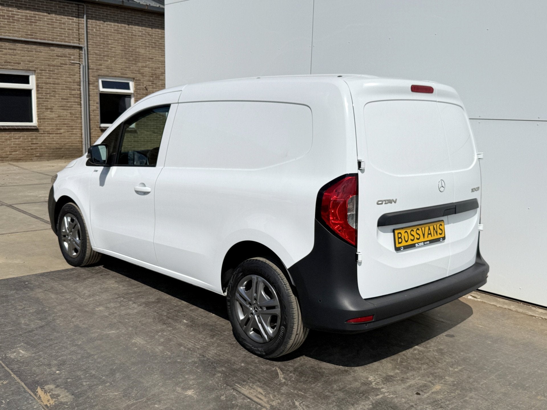Mercedes-Benz Citan 110 CDI L1 Pro Automaat L1 Airco Carplay, Auto's, Bestelauto's, Stof, Gebruikt, Zwart, 4 cilinders