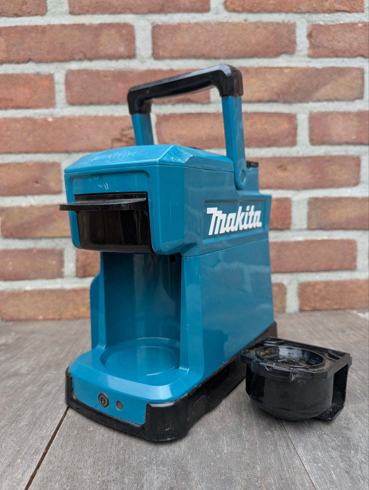 Makita DCM501 Accu Koffiezetapparaat - Zonder accu, Ophalen, Gebruikt, Koffiemachine, Gemalen koffie