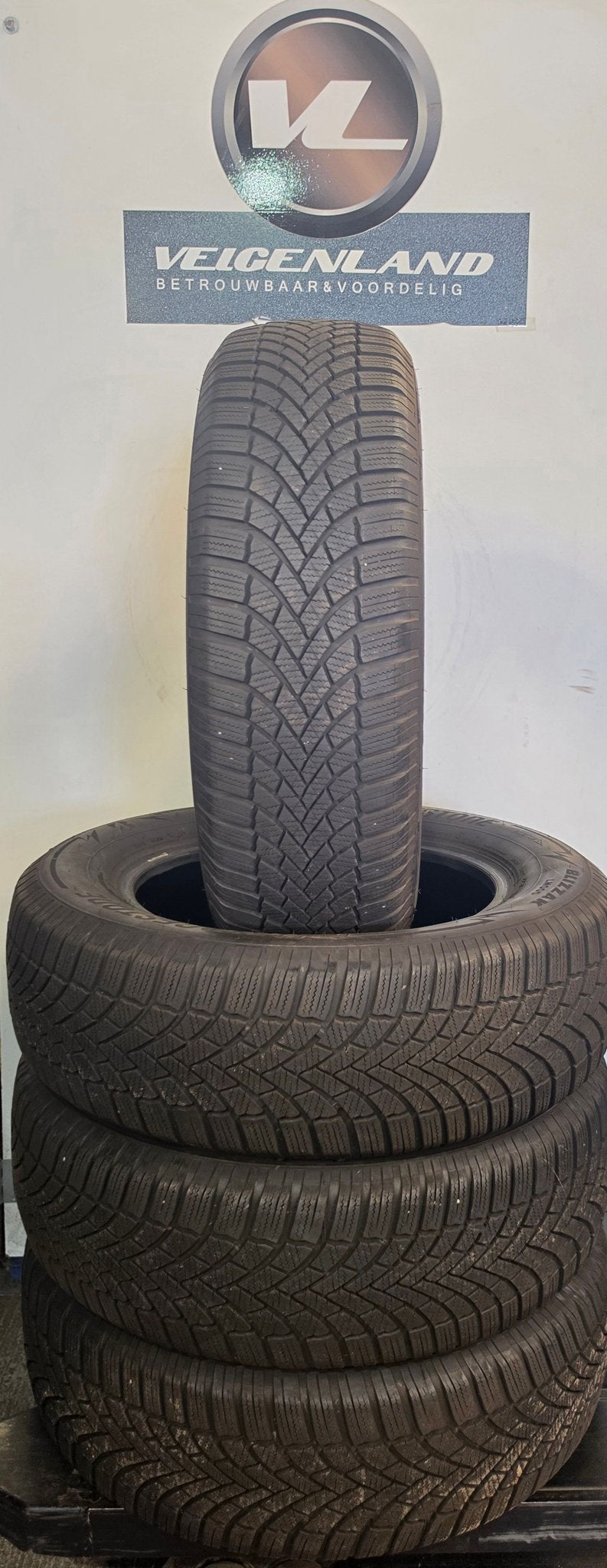 Bridgestone Blizzak LM005  225-65-17  2256517  225/65R17, Gebruikt, -, -, 17 inch
