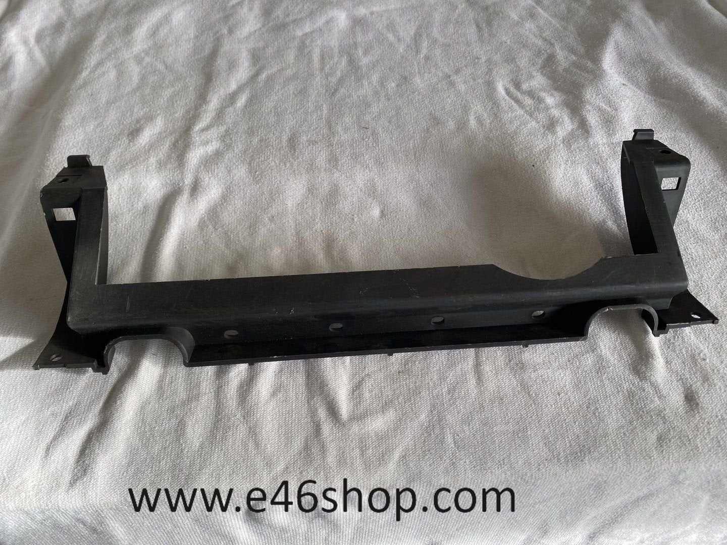 BMW E39 M TOURING ACHTERBUMPER INZET STUK OE 51127901487, -, -, Nieuw, Ophalen of Verzenden