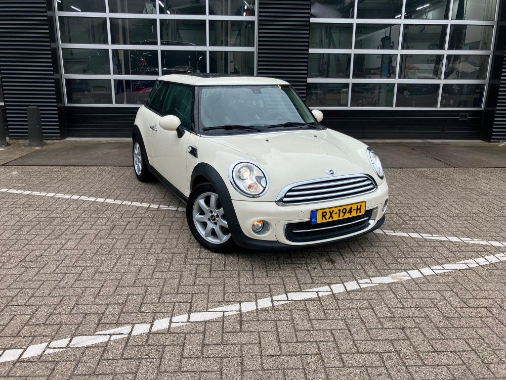 Mini Cooper 1.6 R56 full option, Voorwielaandrijving, 4 cilinders, 4 stoelen, Leder en Stof
