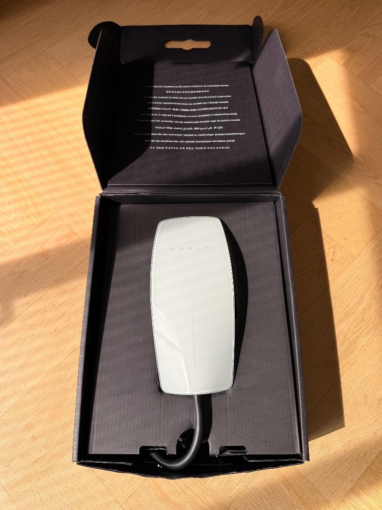Tesla Wall Connector Gen 3, Ophalen, Zo goed als nieuw, Laadpaal en Laadkabel